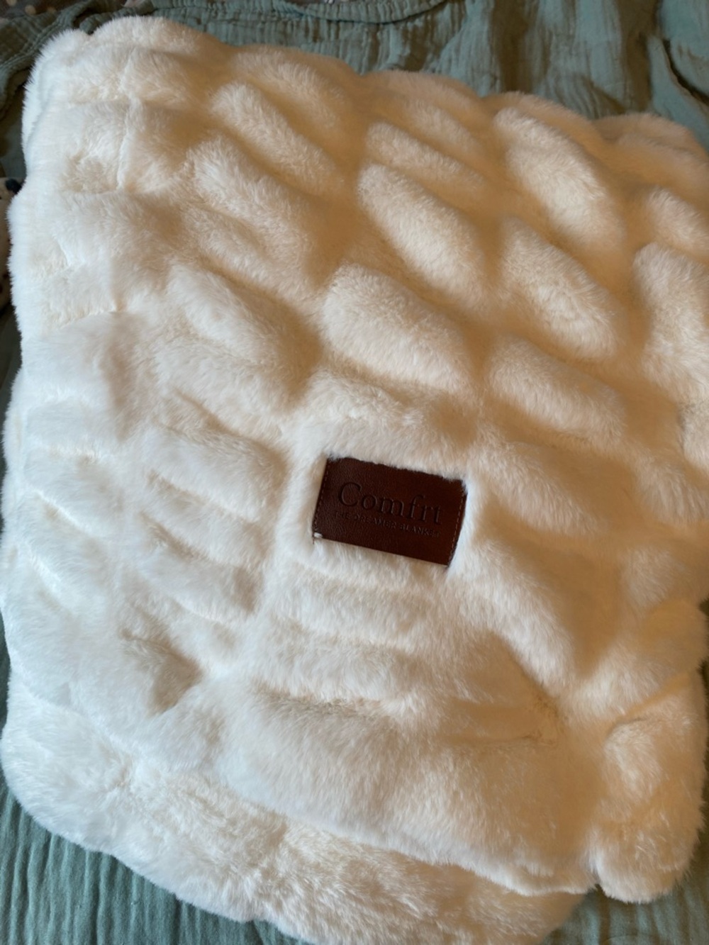 Comfrt Lightly Weighted Dreamer Blanket